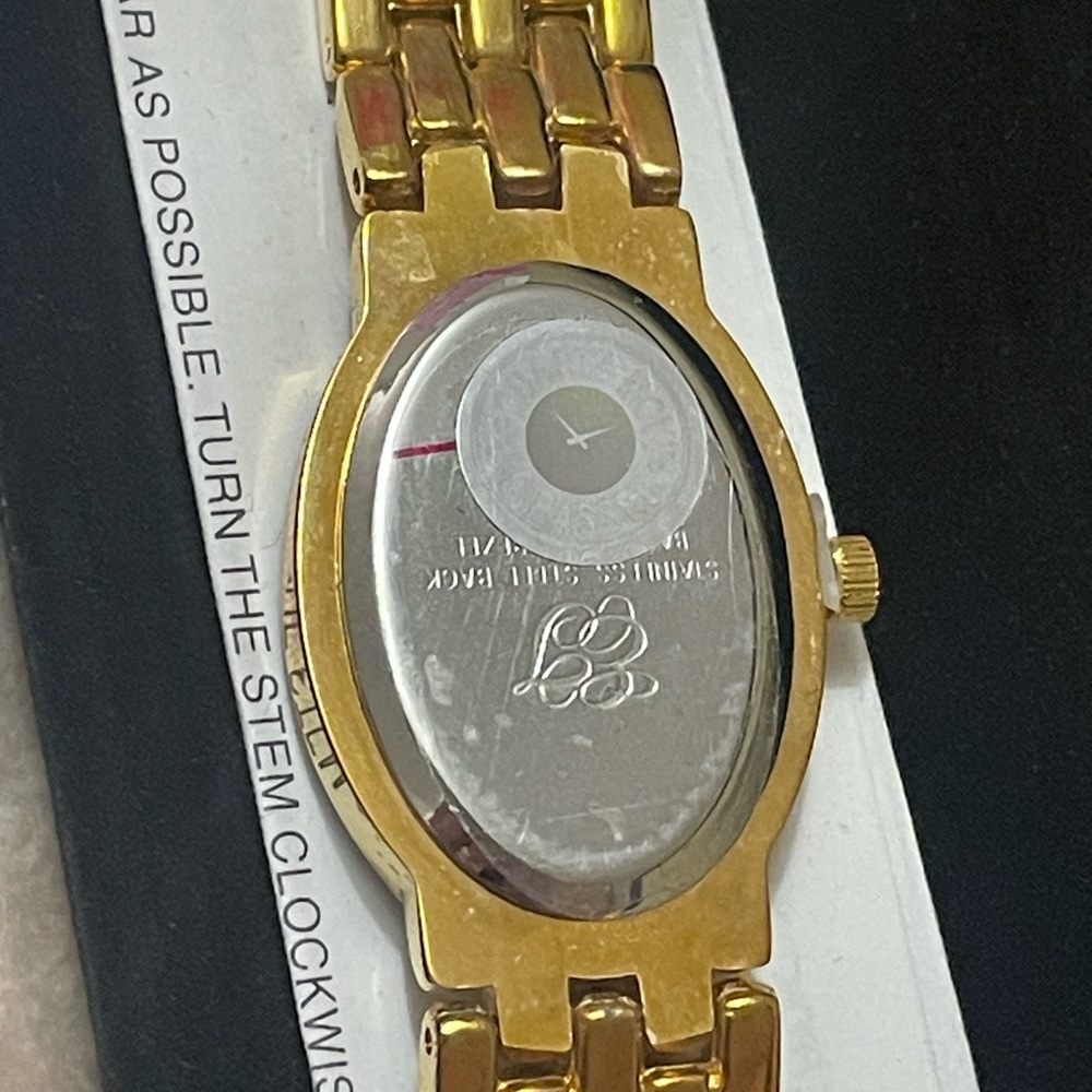 Elizabeth Taylor White Diamonds Collection Ladies Goldtone Watch & Box UNTESTED - Picture 7 of 10